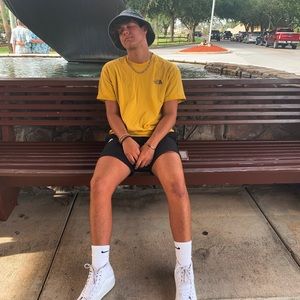 Meet your Posher, Cade